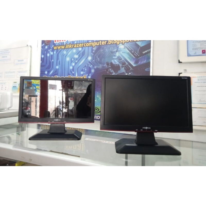 Lcd monitor 16 inch wide LG Dell Lenovo