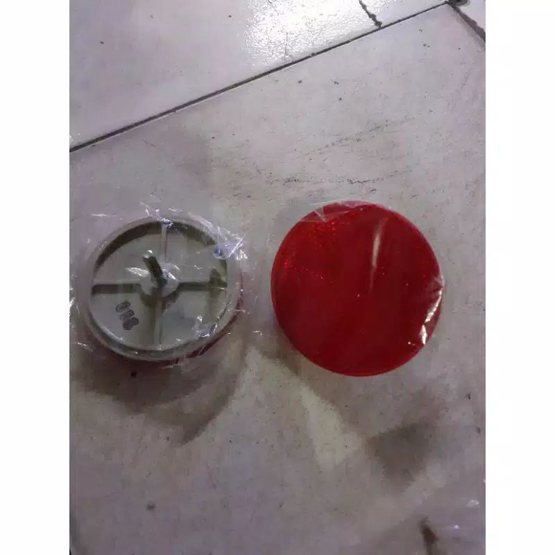 reflektor bemper belakang avanza veloz