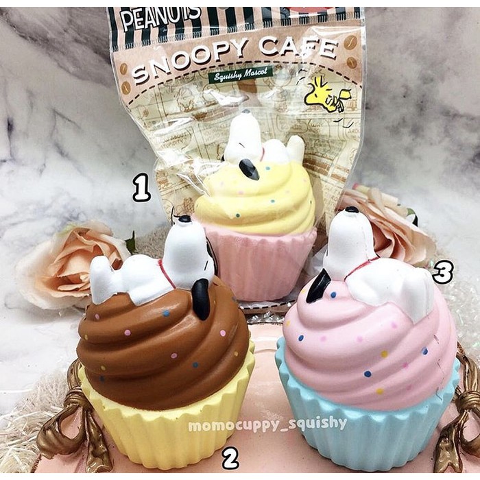 Squishy licensed snoopy cupcakes by peanuts ( ORIGINAL JEPANG)