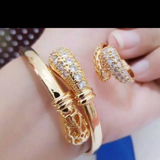 Gelang tangan cobra kombi set cincin cobra titanium gold 18k