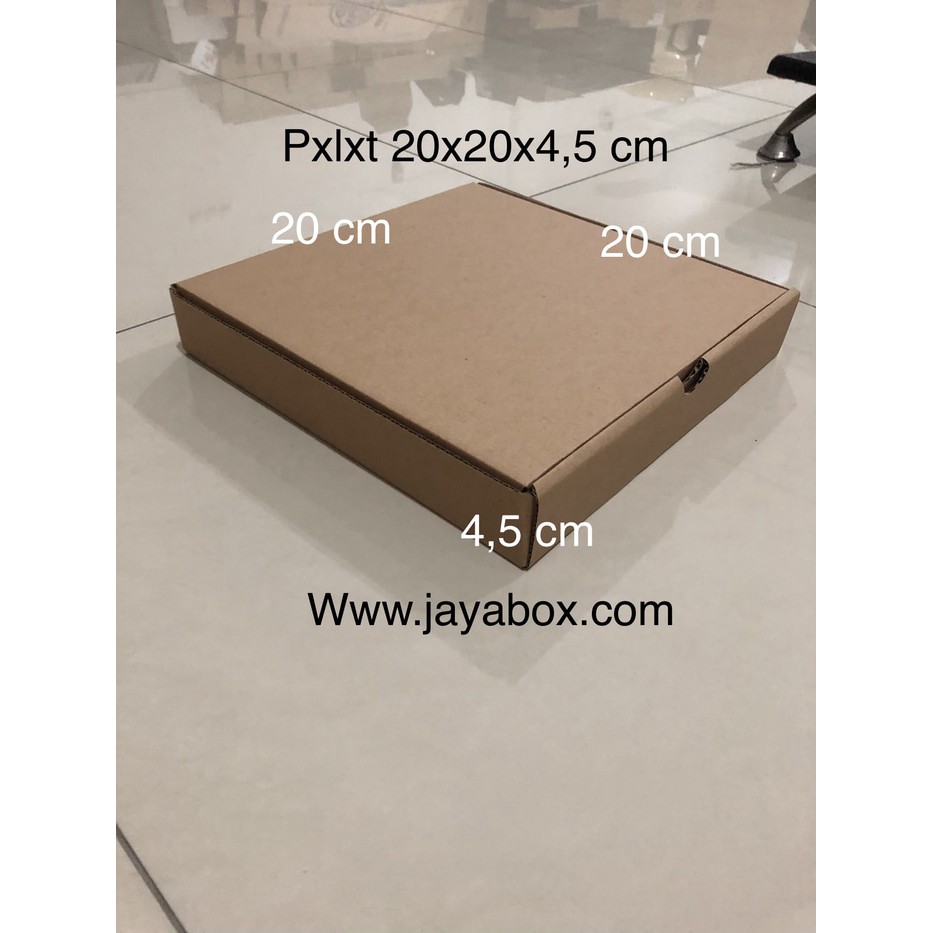 

Kardus / box pizza / kaos / souvenir 20x20x4 cm
