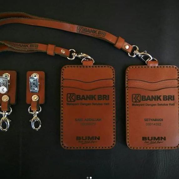 

Name Tag Kulit Bank BRI Kulit Sapi Asli Costum Nama/Logo (ART. 9864)
