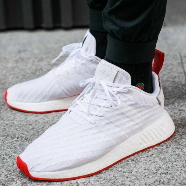 nmd r2 white red