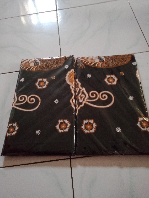(best Seller) Kain Batik Solo Motif Burung Merak Warna Dasar Hitam