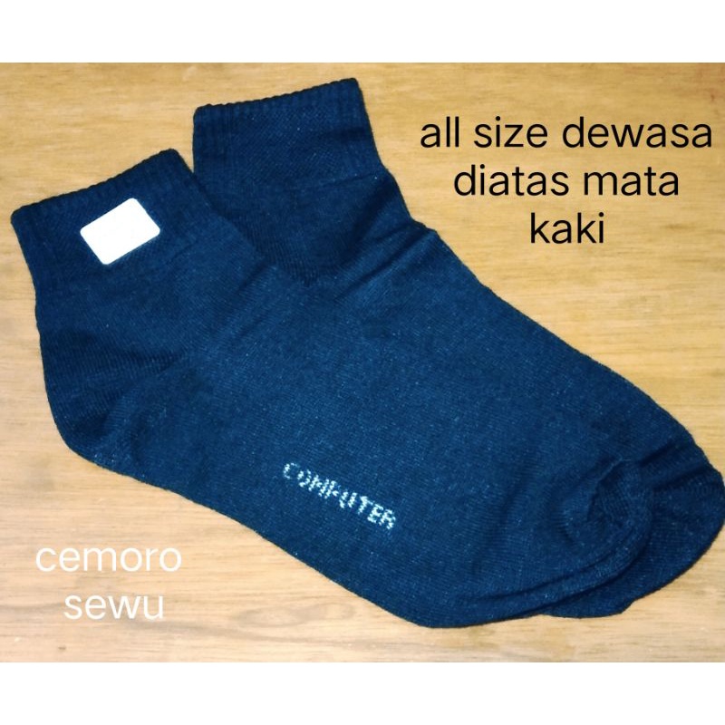 kaos kaki kaus kaki