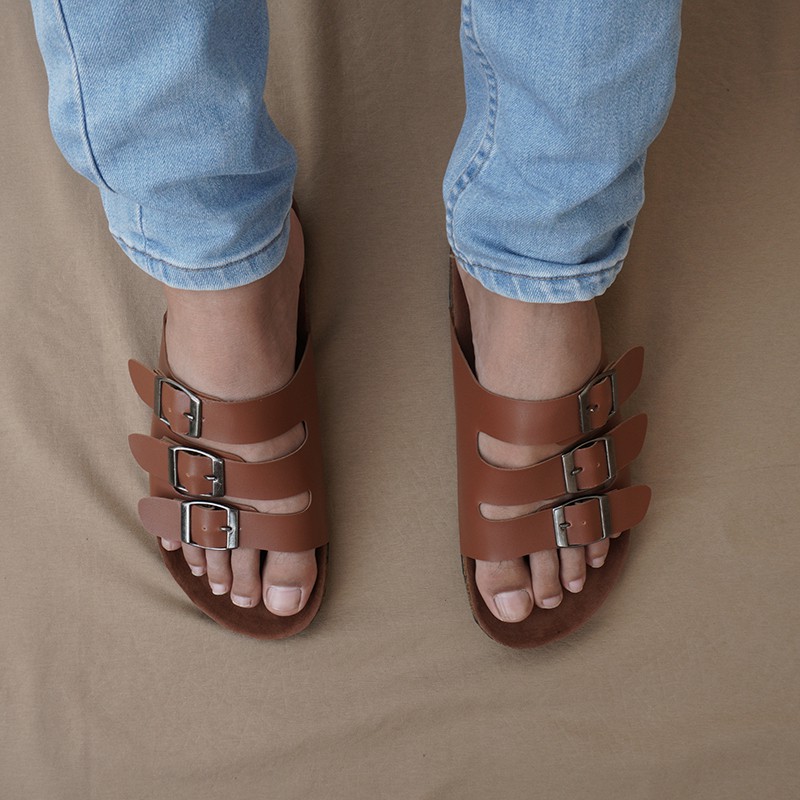 Sandal Pria Slop Briken Sandal Puyuh Laki Dewasa Walkers Sendal Slide Cowok Polos Gesper3 Tan