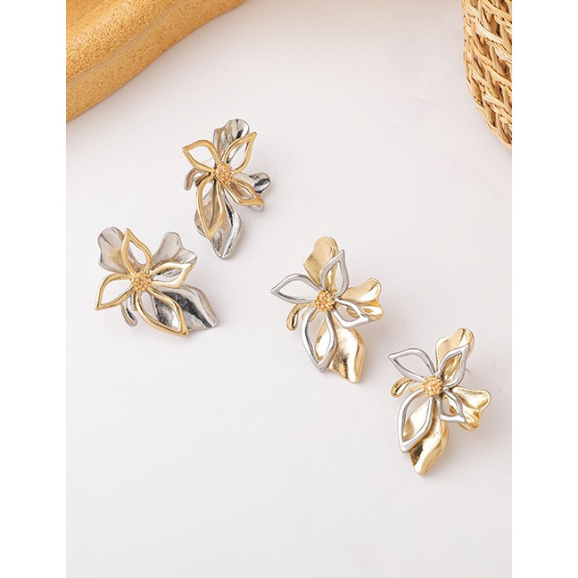 LRC Anting Tusuk Fashion Bottom Double Three-dimensional Flower Irregular Alloy Earrings P59507