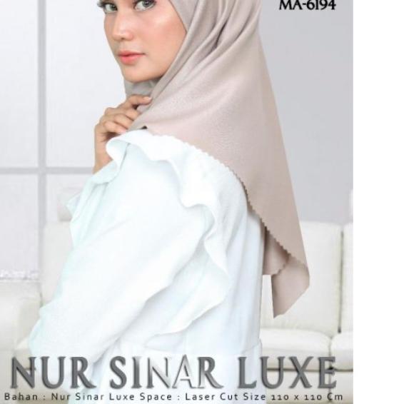 AZARA HIJAB SEGI EMPAT NORA SINAR LASER CUT JILBAB SEGI EMPAT POLOS - HIJAU BOTOL