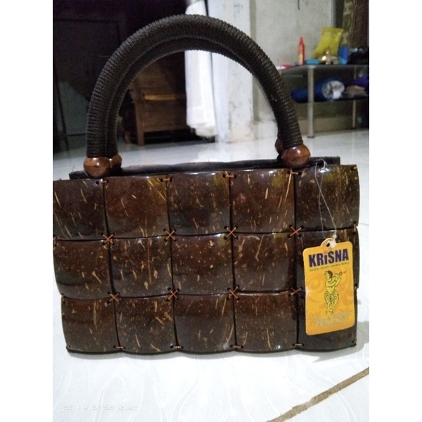 tas kerajinan batok kelapa