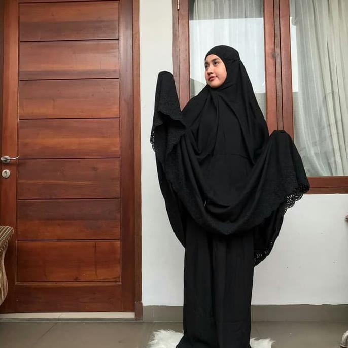 MUKENA RAYON SITI KHADIJAH HITAM Mukena Jumbo Maxi Tatuis Nova 18 Royal Satin Polos Renda Hitam Blac