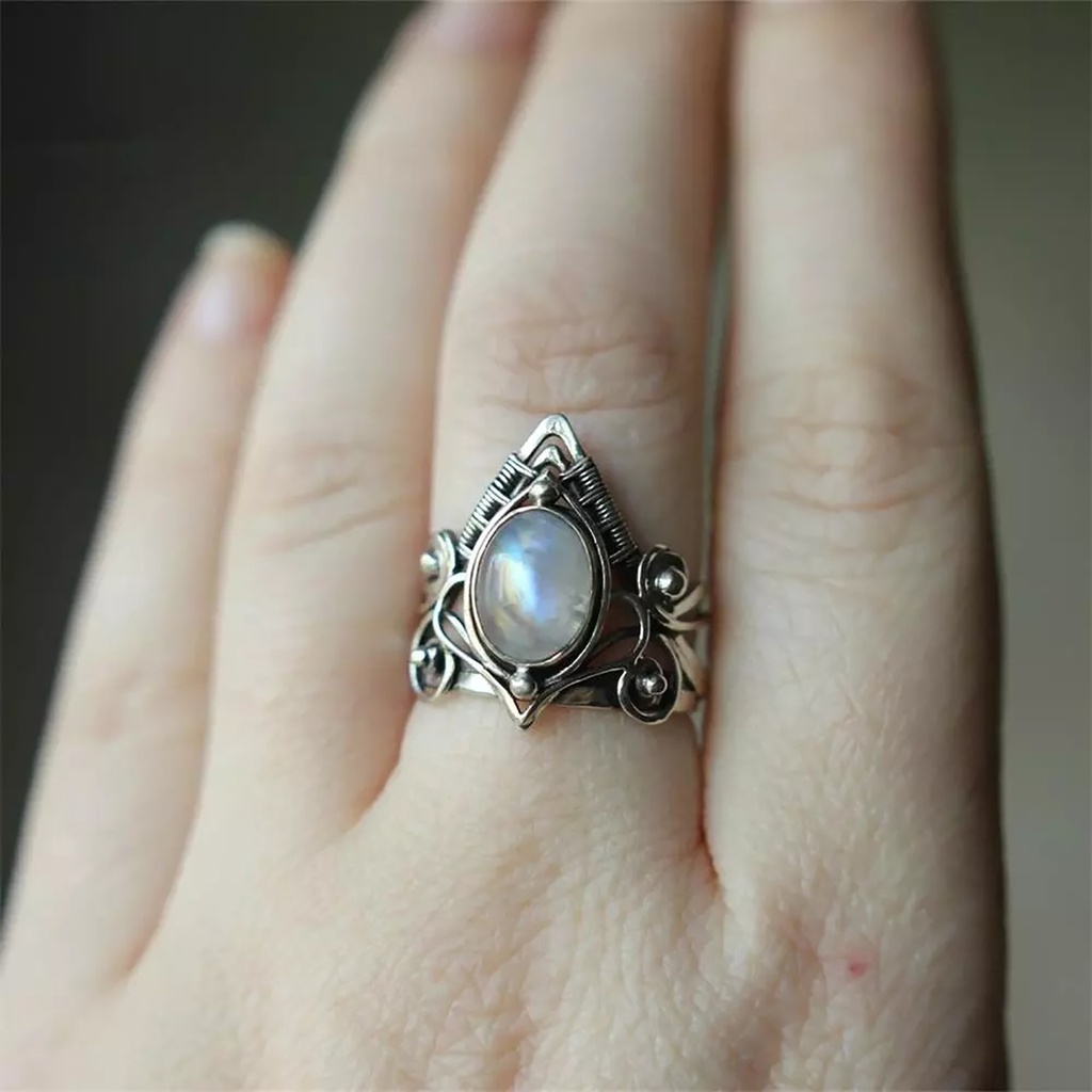 Hu Hu Hu Hu Hu Alat Bantu Pasang Kacamata♡ Cincin Model Hollow Aksen Batu Bulan Warna Silver Gaya Punk Untuk Wanita