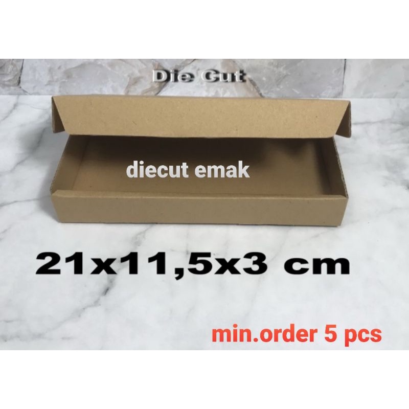 

Kardus Box diecut uk. 21x11,5x3 cm Kotak Karton Die Cut