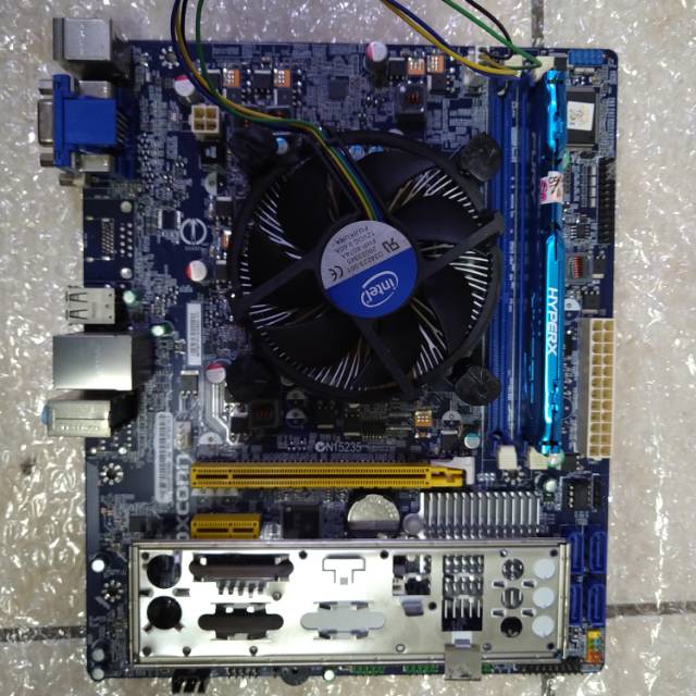 Paket mainboard lga 1155 h61 ddr3 prosesor core I5 2400 sama ram DDR3 8gb hyper plus fan