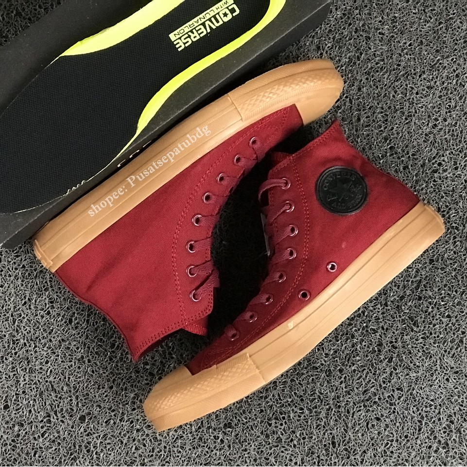 Sepatu Converse Chuck Taylor II Lunarlon High Maroon Gum