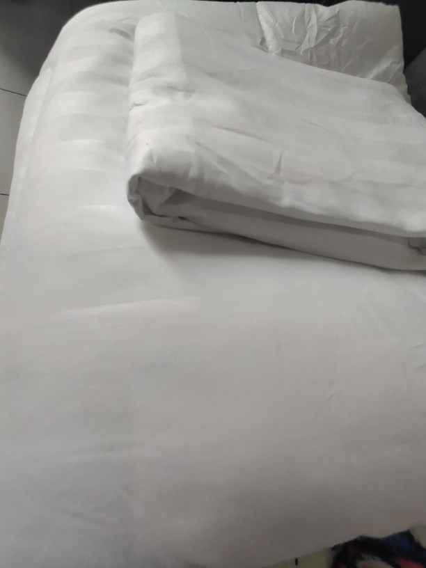 Set Bed Cover Polos Ranjang Cantik