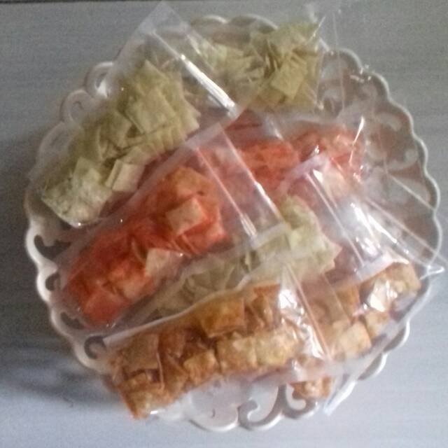 

Keripik pangsit paket 10