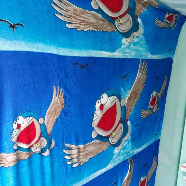 (ATM) selimut karakter anak Doraemon wings
