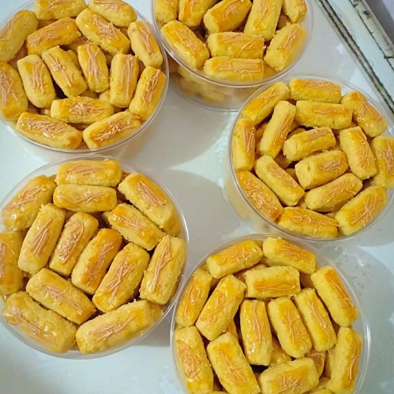 

kue kering kastengel keju