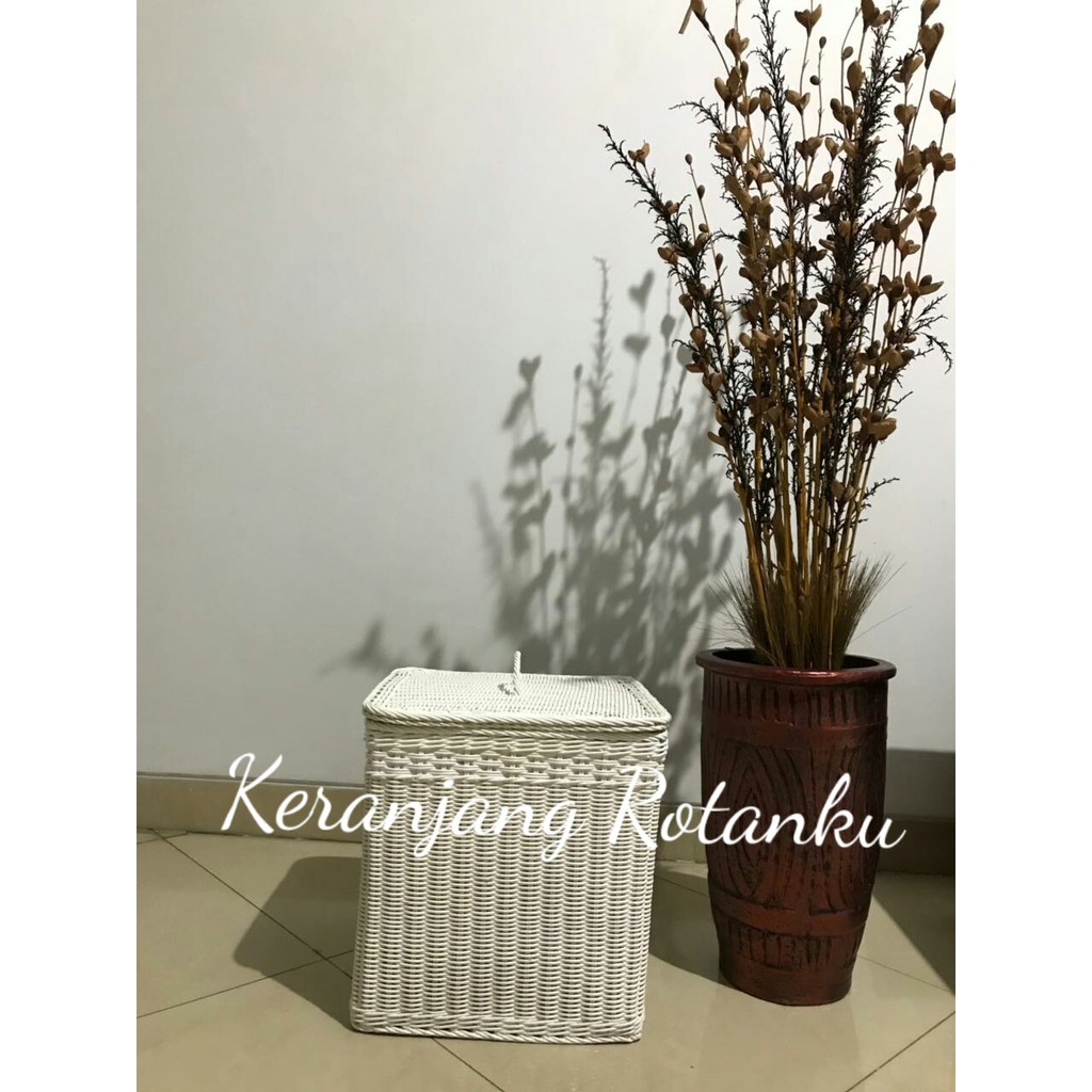 Keranjang Rotan Kotak Laundry putih