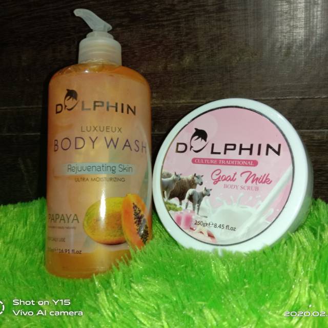 1paket sabun dolphin papaya dan lulur body srcub susu domba