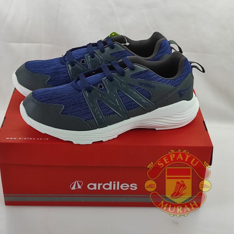 Sepatu Ardiles Pria MIS-ROBTRAS (6) BIRU NAVY/ABU-ABU TUA