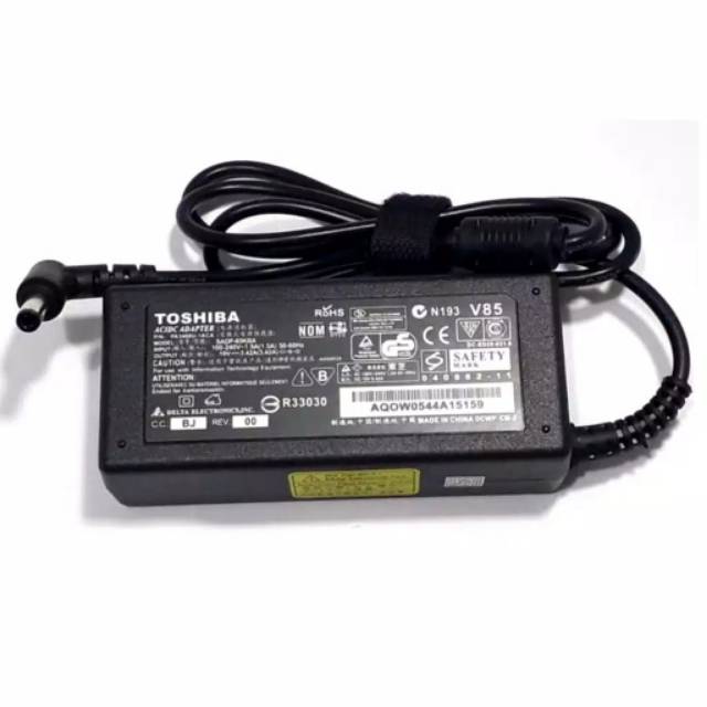 TOSHIBA Adaptor Charger laptop