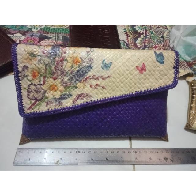 Tas dompet lukis jinjing bahan anyaman rotan warna ungu/purple