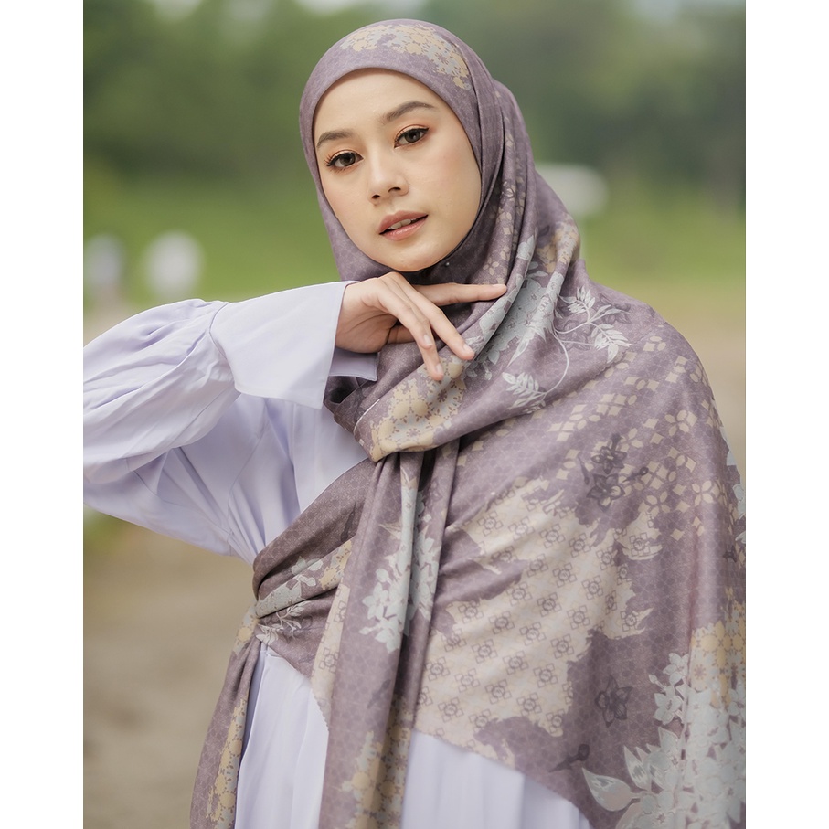 LOUISALUNA - Emina - Hijab Voal Segiempat - Jilbab Motif Wanita