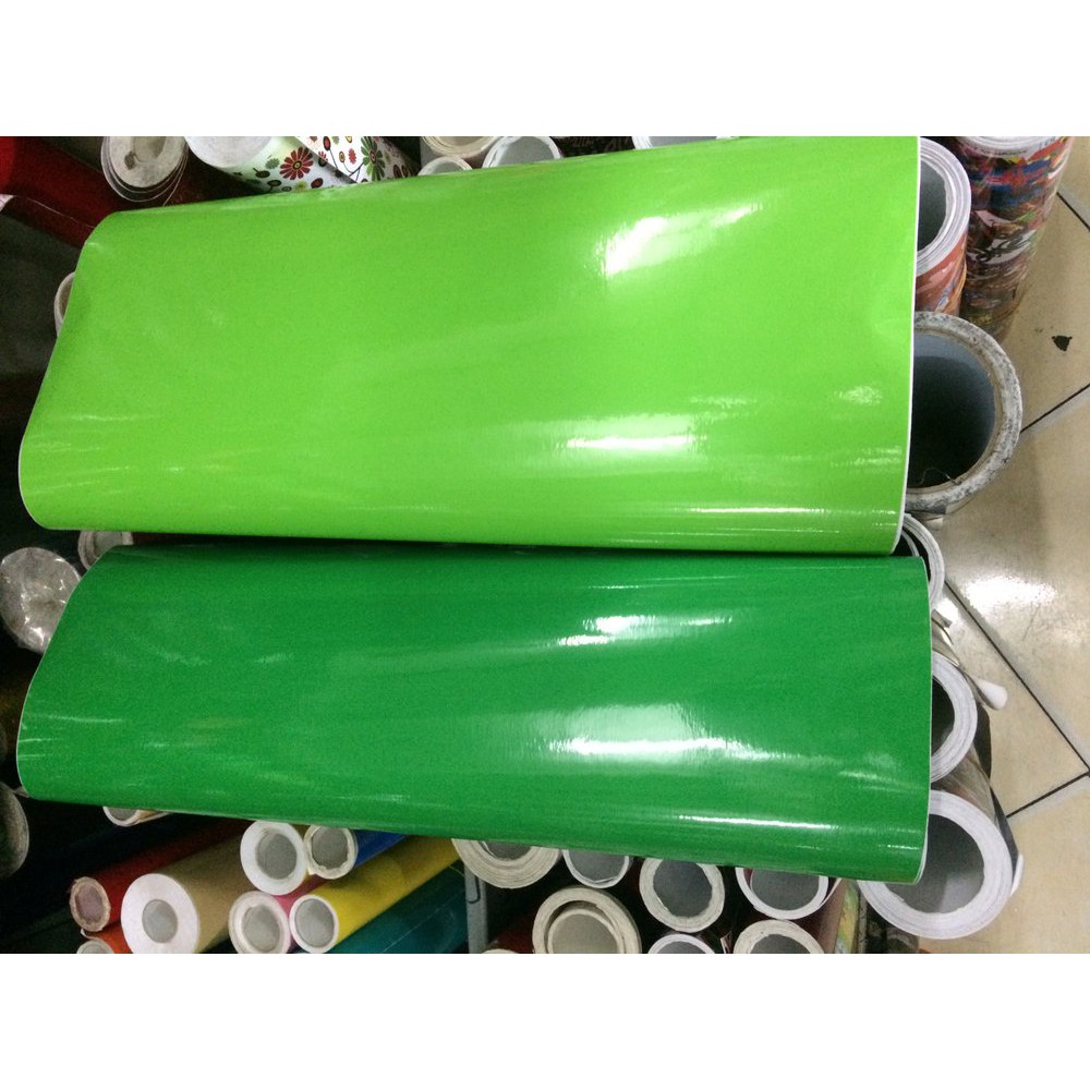 

Stiker skotlet hijau mengkilap.