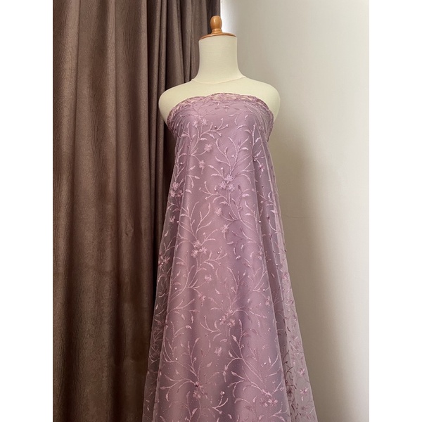 Kain Brukat Bahan Kebaya Tile Motif Lotus New Series Warna Ungu Lilac