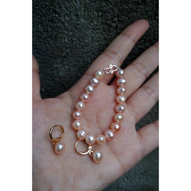Anting dan gelang anak mutiara lombok