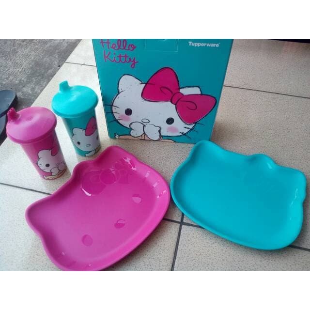TUPPERWARE SALE  HELLO KITTY SET TUMBLER (1) AND PLATE (1) PIRING MAKAN PIRING SAJI GELAS AIR MINUM 