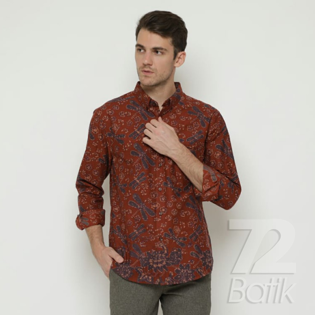 BATIK PRIA LENGAN PANJANG Kemeja Premium Motif Capung Warna Merah Bata 721149 Cap 72 - Baju Kemeja Atasan Pakaian Setelan Batik Pria Cowok Laki Laki Remaja Keluarga Kantor Lengan Panjang Modern Slimfit Slim Fit Premium Kekinian