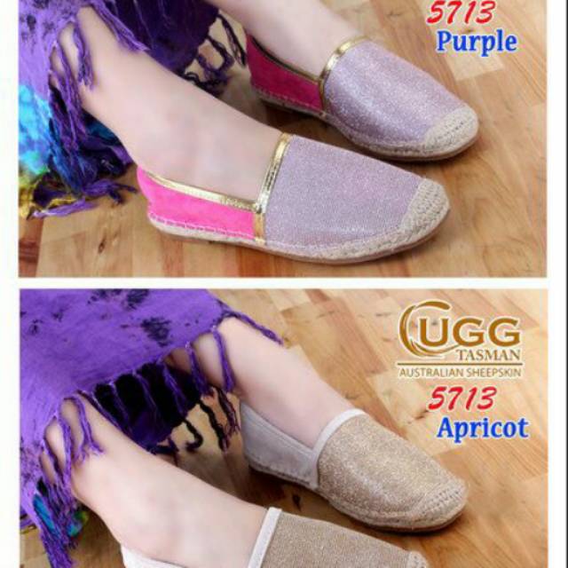 Flat Shoes UGG 5713 Semi premium (Size~36-40)