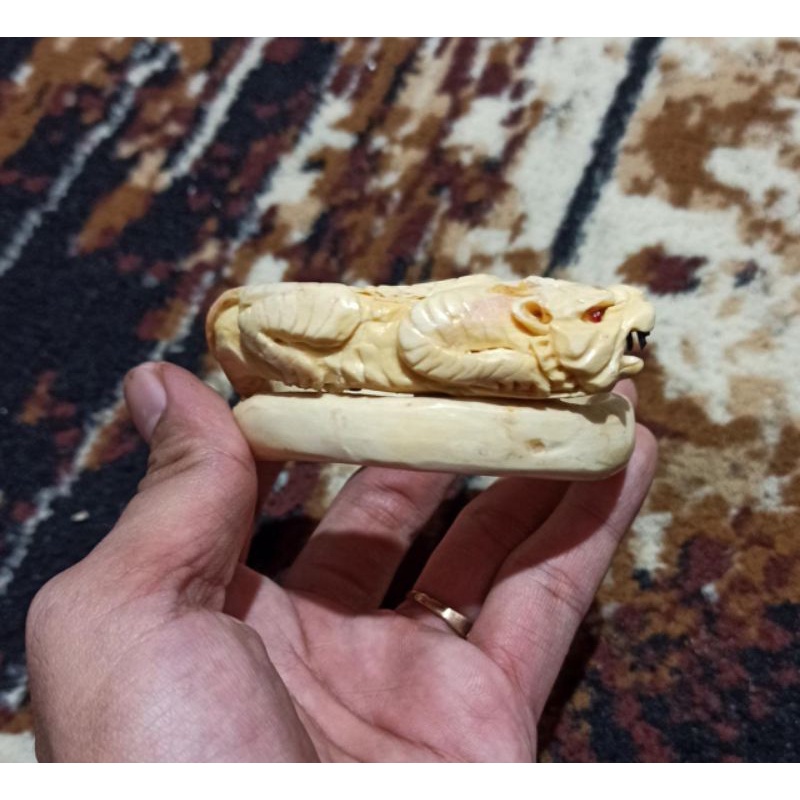 gelang akar Bahar putih ukir macan maung