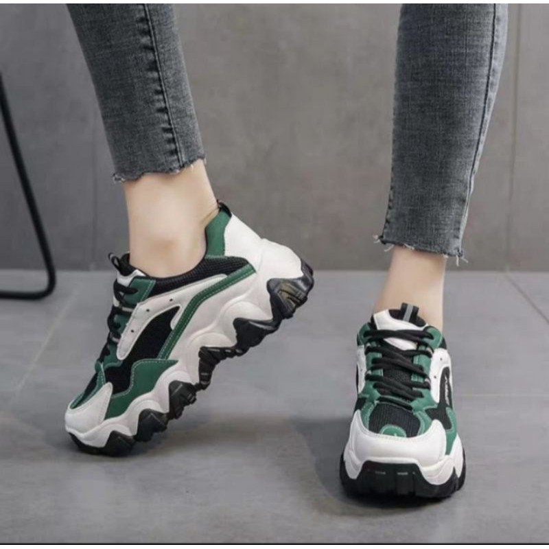 Sepatu Sneakers VPN69