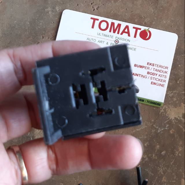 Soket lawan relay kaki 4 rumah relay kaki 4