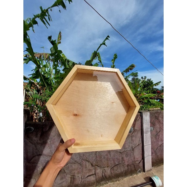 FRAME MAHAR KAYU HEXAGONAL 40 CM