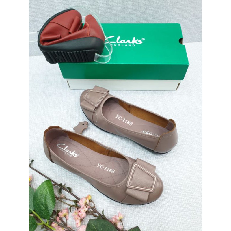 Clarks flat 1188