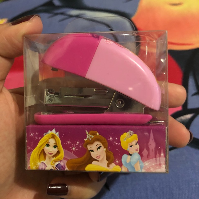 

Staples/stapler mini