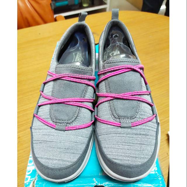 Abekani BP05 L bundling sepatu skechers size 37