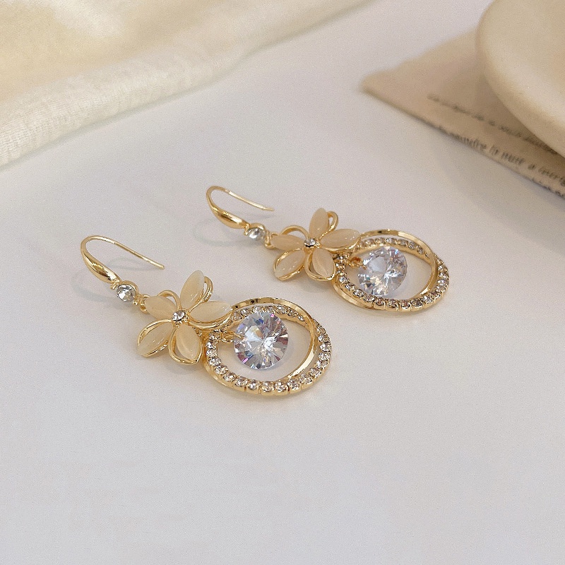 Anting Gantung Panjang Tusuk Gaya Vintage Korea Motif Bunga Aksen Opal + Berlian Imitasi Untuk Wanita