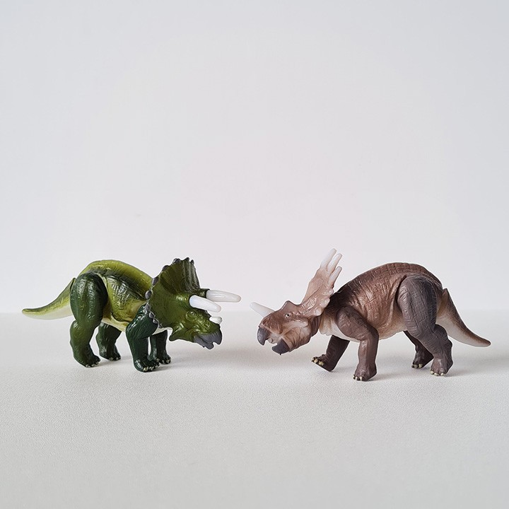 Mainan Figure Dinosaurus Tyranosaurus T-Rex Triceratops