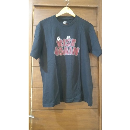 Kaos Pria Uniqlo Preloved