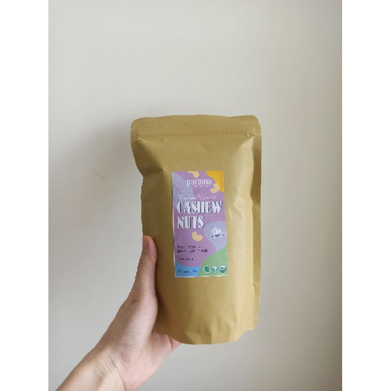 

Parama kacang mete Premium