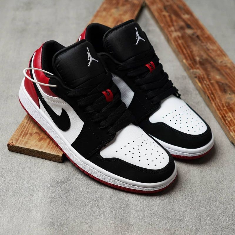 Sepatu nike air jordan 1 low shadow black toe
