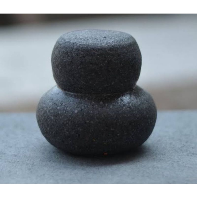 Ulekan batu asli /anak cobek batu asli gaya padang/inul