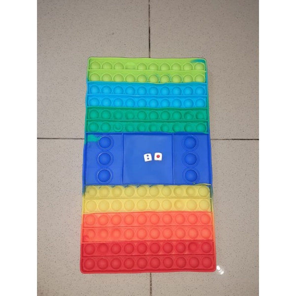 Laristerus79 Mainan POP IT 2 PEMAIN super Jumbo rainbow panjang tebal 32 x 19 free 2 dadu games anak