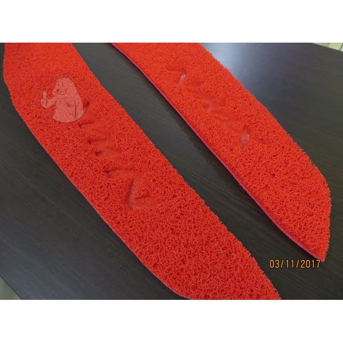 Karpet Motor Matic Nmax Merah Plong Logo - Hitam q4