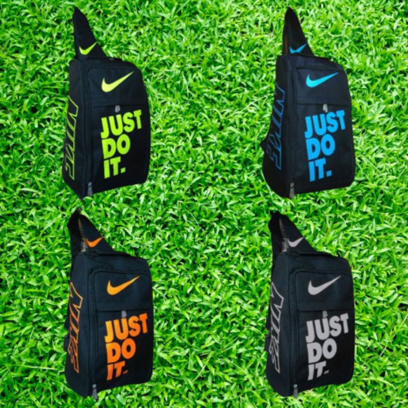 Promo tas slempang futsal jinjing sepatu / sandall